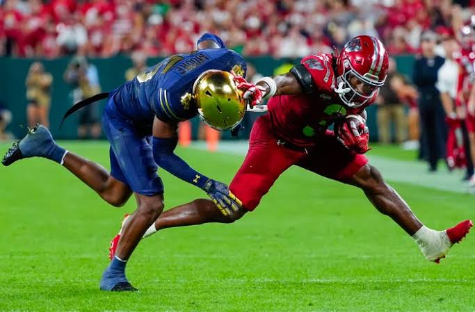 Notre Dame & Wisconsin competed for three quarters before the Irish pulled away in Sunday nights matchup between the two Notre Dame & Wisconsin competed for three quarters before the Irish pulled away in Sunday nights matchup between the two