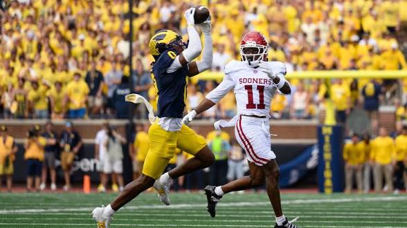 Jyaire Hill’s massive fourth quarter interception