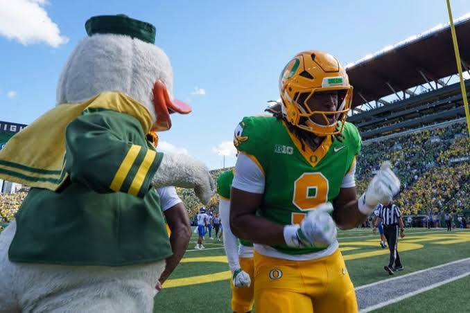 Oregon TE Jamari Johnson celebrates after scoring his first touchdown of the season against Boise State on Saturday Oregon TE Jamari Johnson celebrates after scoring his first touchdown of the season against Boise State on Saturday